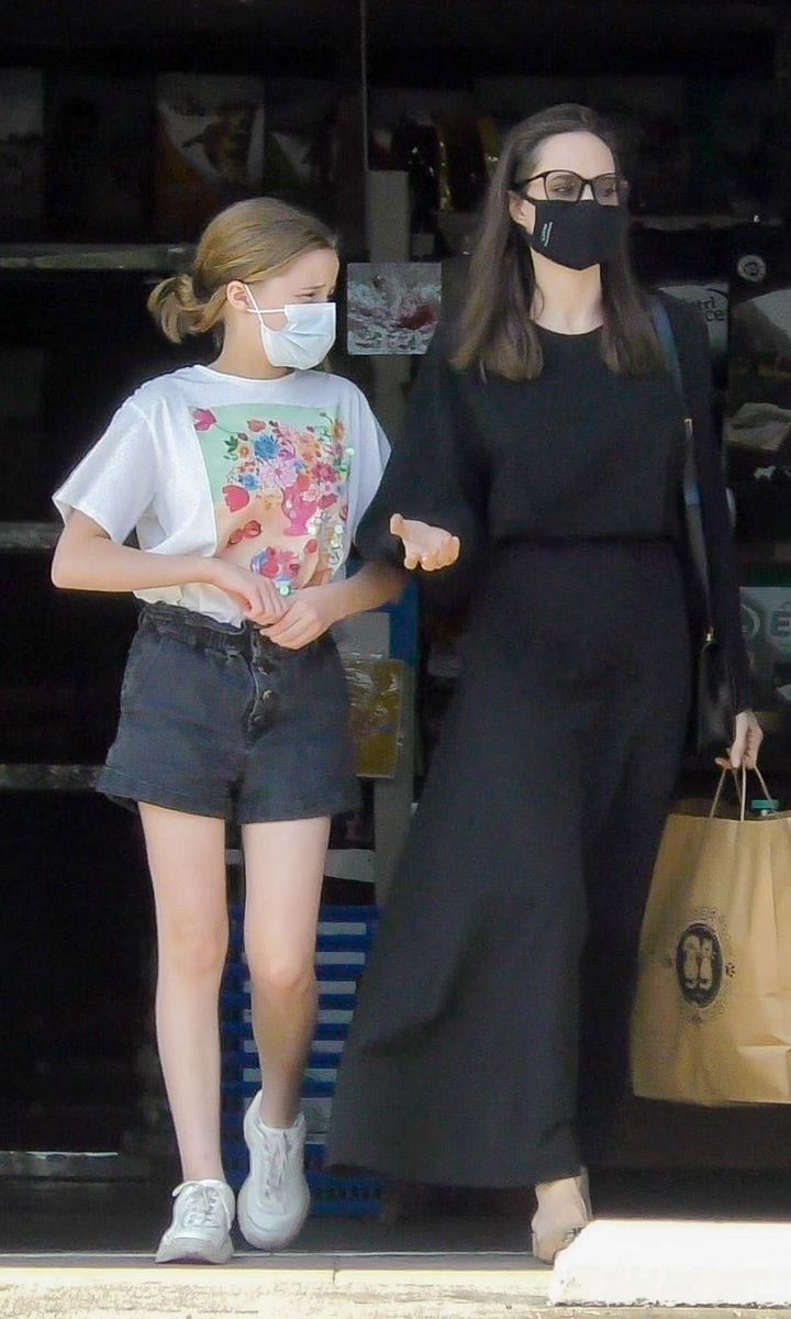 Angelina Jolie outing with her daughter