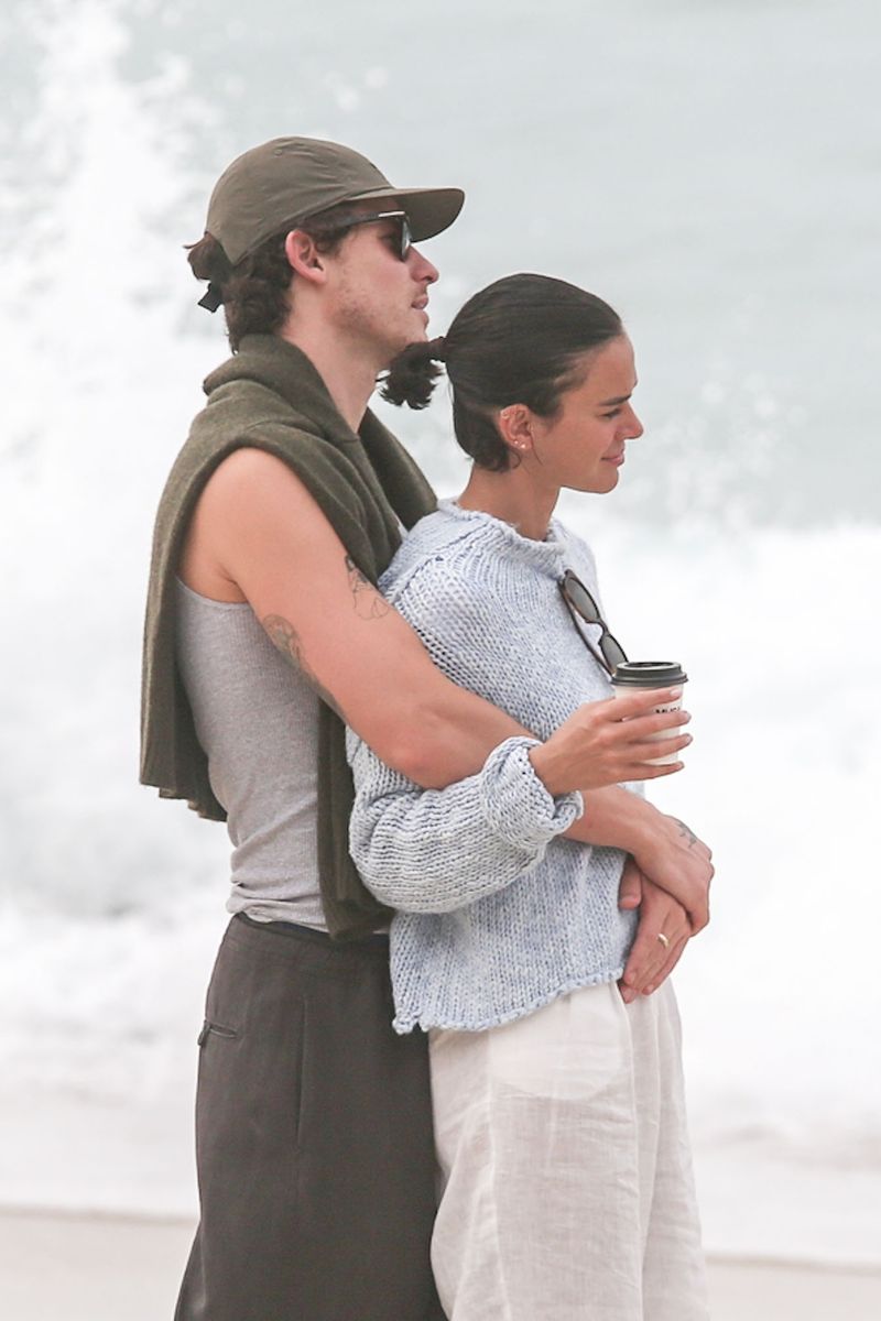 Shawn Mendes holds tightly onto Bruna Marquezine after enjoying breakfast together in Rio de Janeiro.