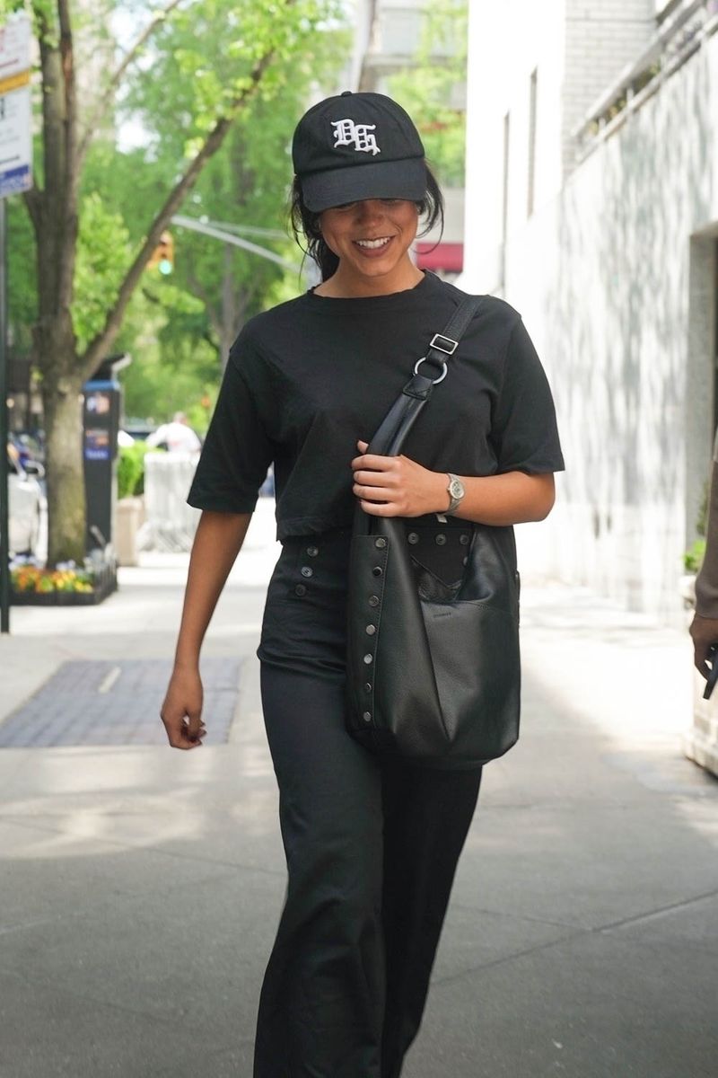 New York, NY  - Actress Jenna Ortega exits The Mark Hotel with friends ahead of the Met Gala in New York. The low key star was stepping out to enjoy some afternoon retail therapy in the Big Apple.

Pictured: Jenna Ortega

BACKGRID USA 3 MAY 2025 

USA: +1 310 798 9111 / usasales@backgrid.com

UK: +44 208 344 2007 / uksales@backgrid.com

*UK Clients - Pictures Containing Children
Please Pixelate Face Prior To Publication*