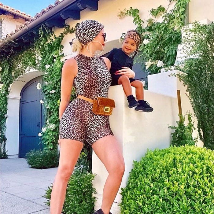 Khloe Kardashian and True Thompson twinning 