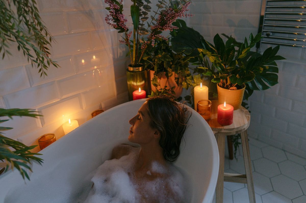 Harness the power of the moon and of water