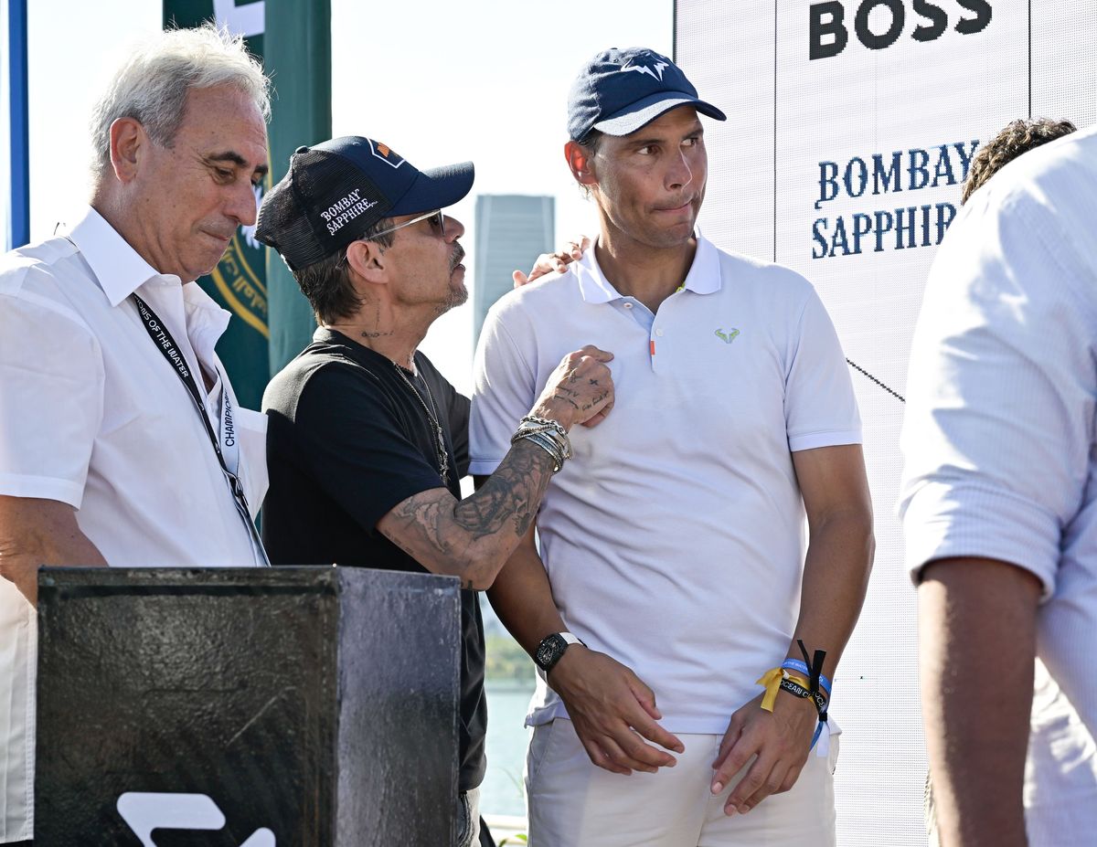 Nadal alongside Anthony and other owners in the E1 Miami GP