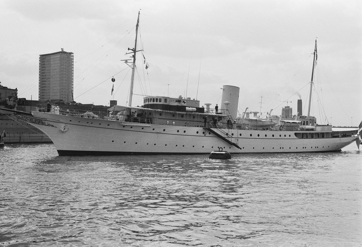 Long before King Frederik took the throne, the Royal Yacht Dannebrog played a central role in his parents’ royal duties, including Queen Margrethe II and Prince Henrik’s 1974 state visit to Britain.
