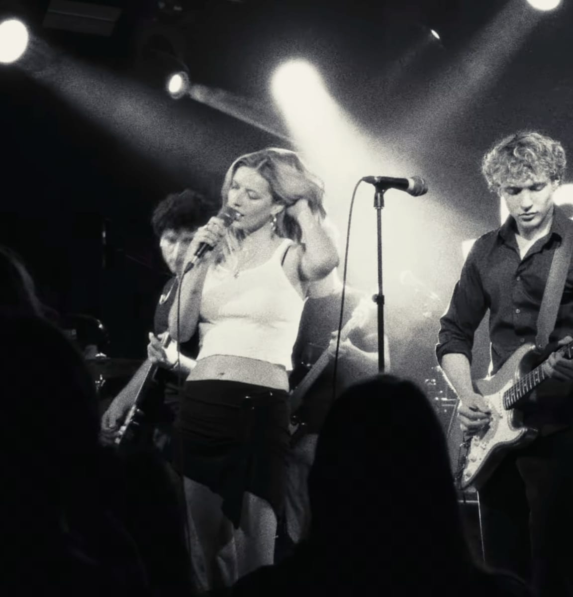 Chris Martin and Gwyneth Paltrow’s daughter Apple has released a new music video for her single 'Satellites'