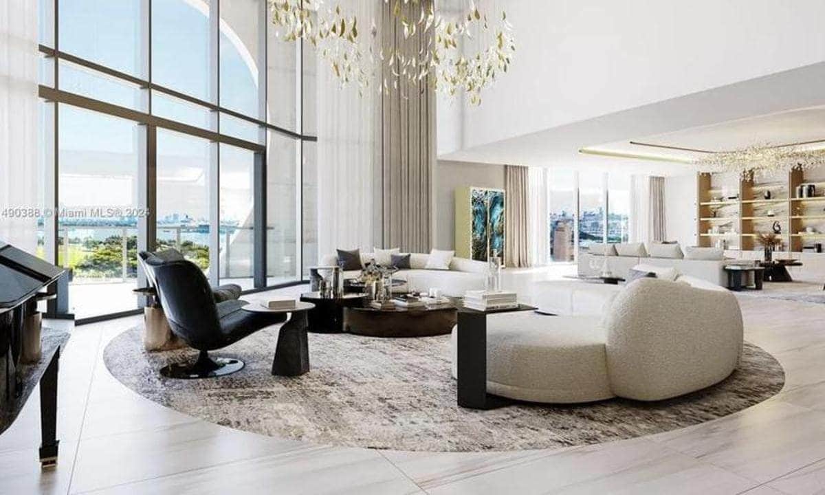 Marc Anthony pone a la venta departamento en Miami