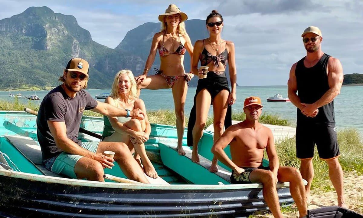 Elsa Pataky and Chris Hemsworth Vacation