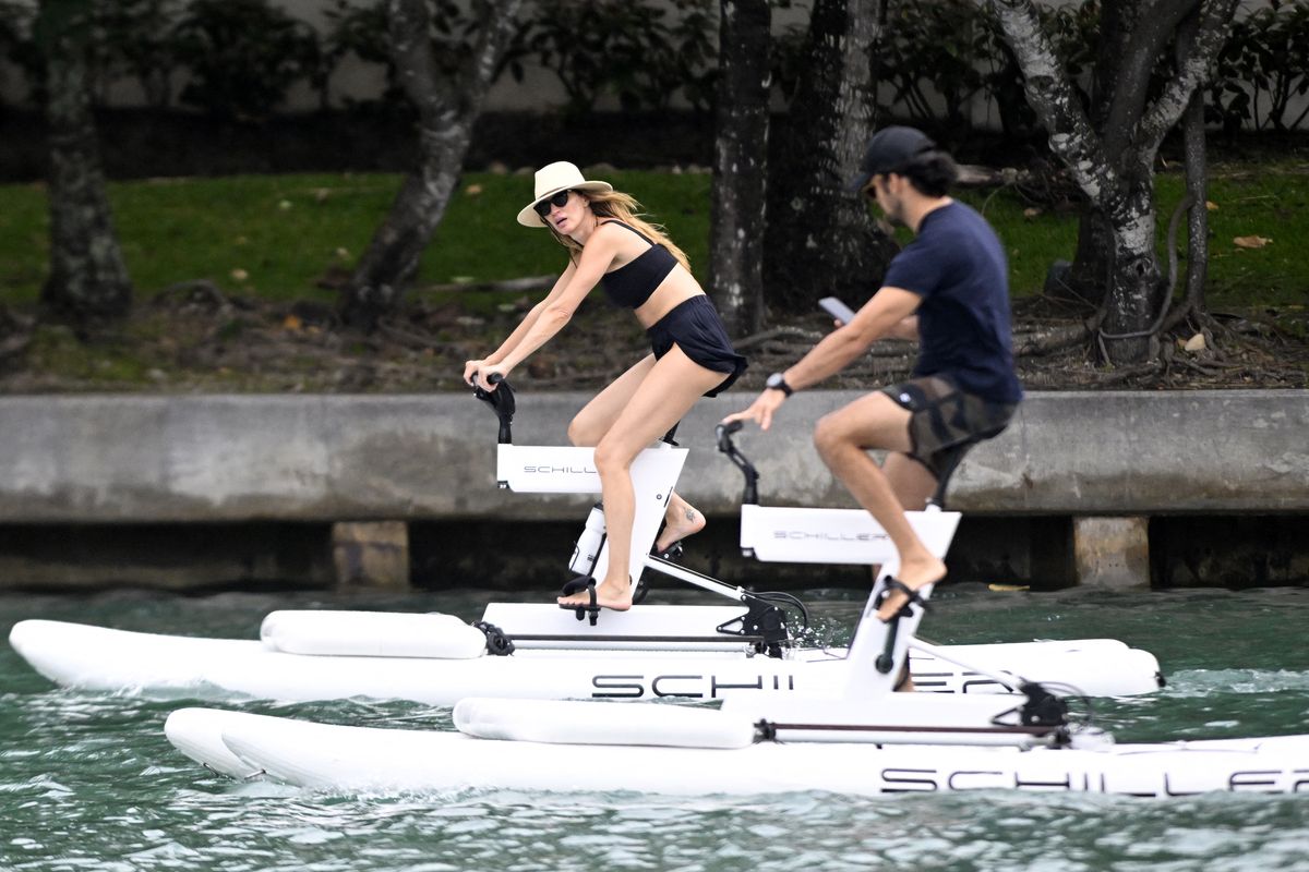 A closer look at Valente and Bundchen in the water