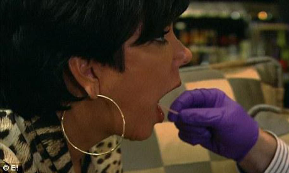 Season 7 - Episode 1 - Khloe gets a DNA test