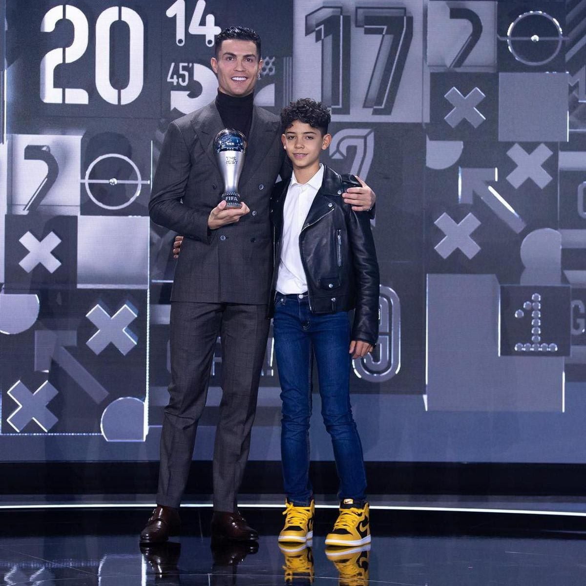 Cristiano Ronaldo y su hijo