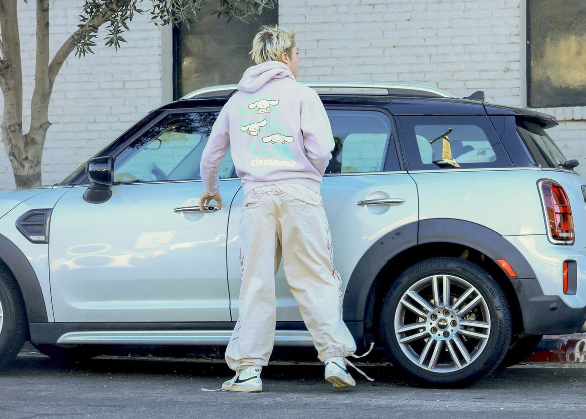 Knox has a cool and fearless fashion style