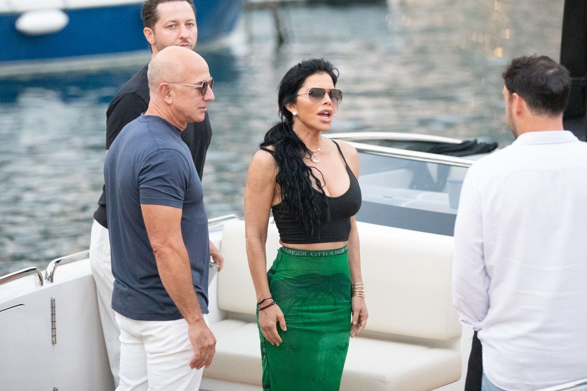 Jeff Bezos, Lauren Sanchez, Katy Perry, Orlando Bloom and Usher 
