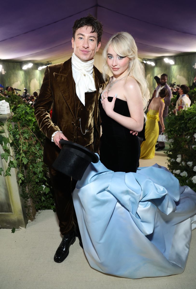 Barry Keoghan and Sabrina Carpenter attend The 2024 Met Gala Celebrating "Sleeping Beauties: Reawakening Fashion" at The Metropolitan Museum of Art on May 06, 2024 in New York City. (Photo by Kevin Mazur/MG24/Getty Images for The Met Museum/Vogue)