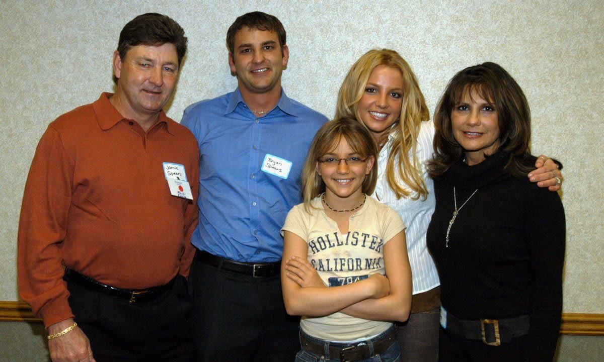 Britney Spears and Family Team Up with Summit Hospital for Cancer Awarness Fair Sunday in Baton Rouge