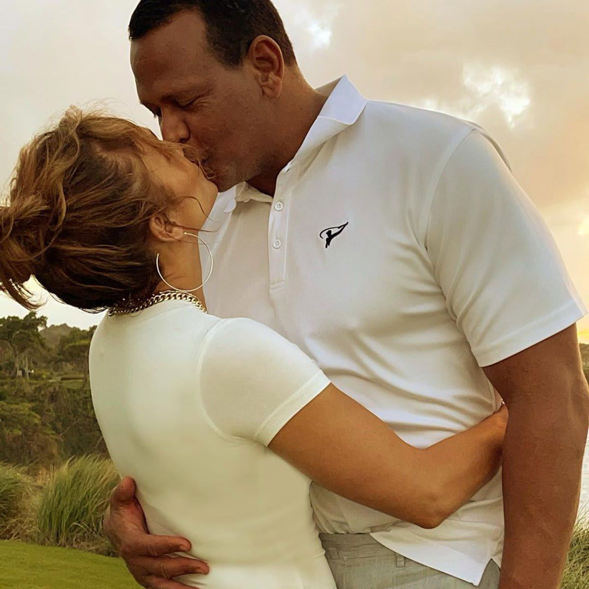 jlo arod kiss