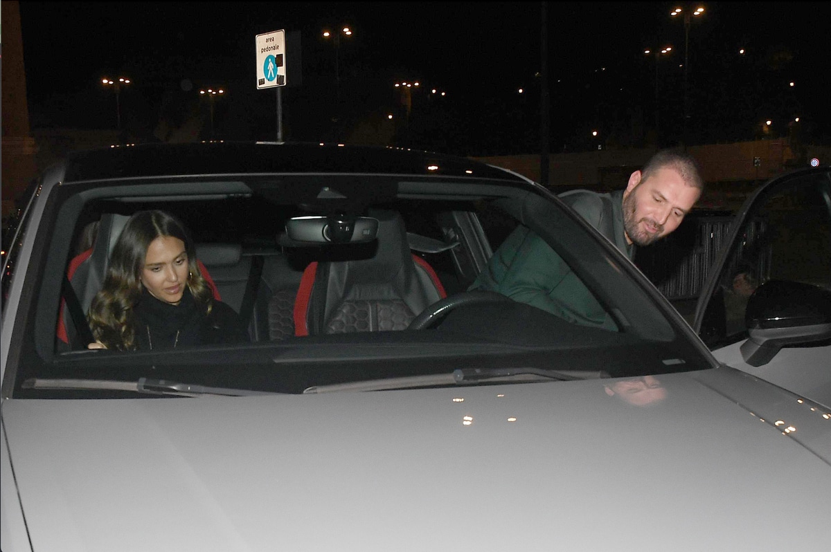 Jessica Alba leaves with Andrea Iervolino after dinner
