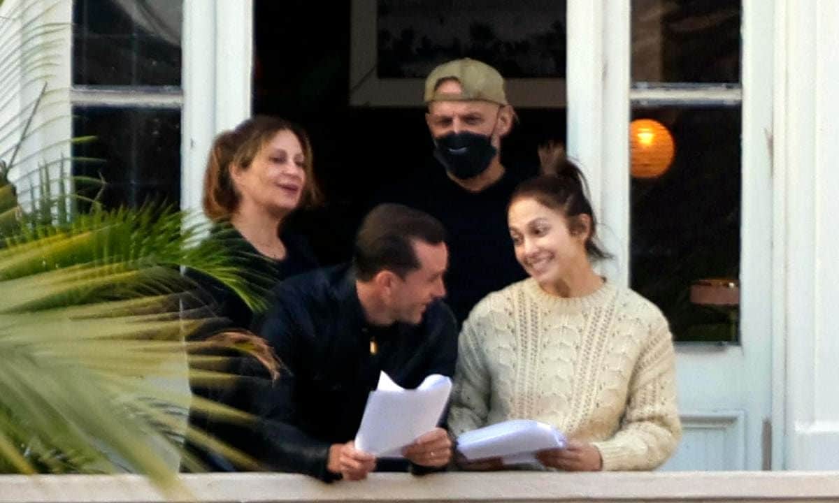Jennifer Lopez and Joseph Fiennes