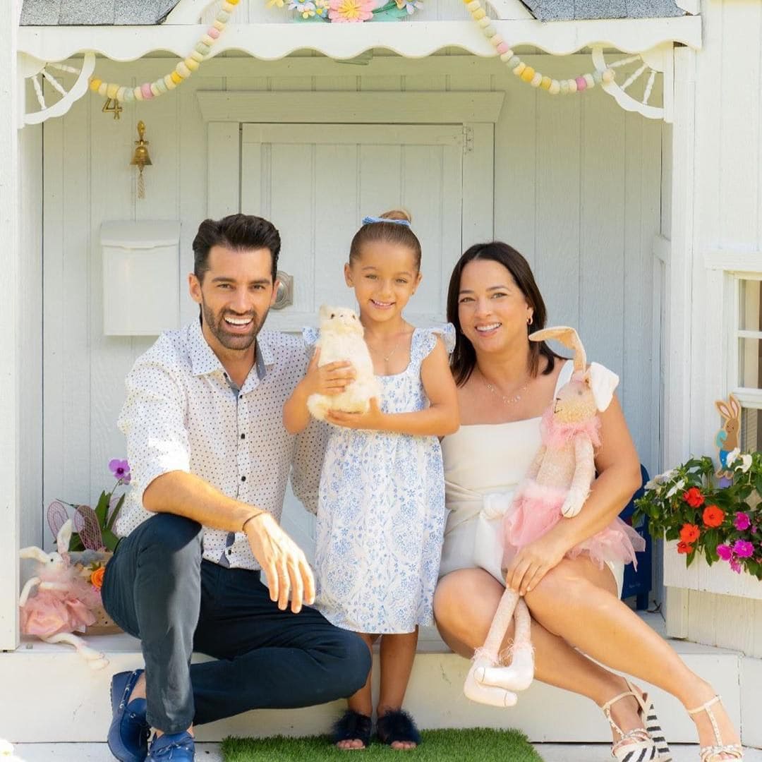 Adamari Lopez, Toni Costa, Alaia easter