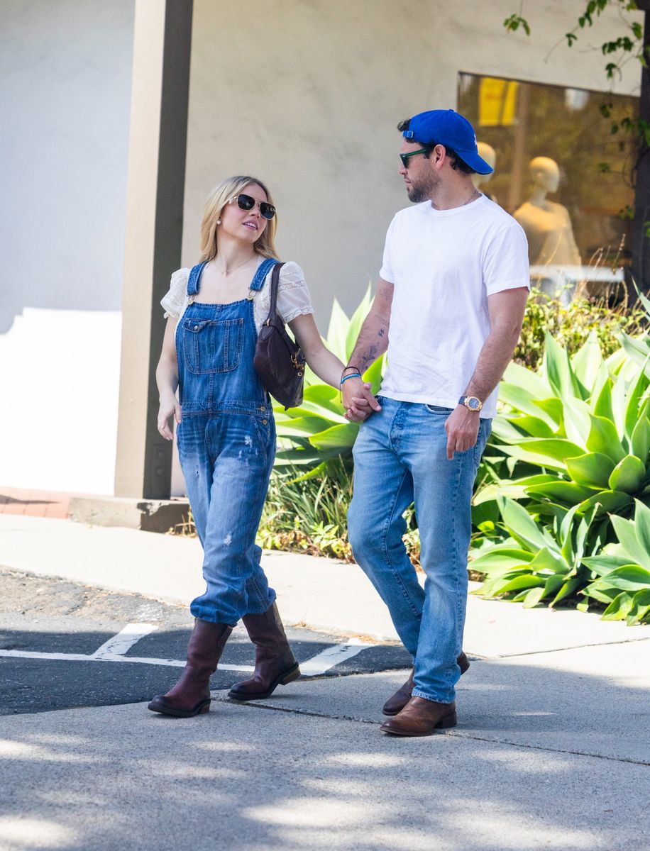 Sydney Sweeney joined Scooter Braun for breakfast in Santa Barbara.