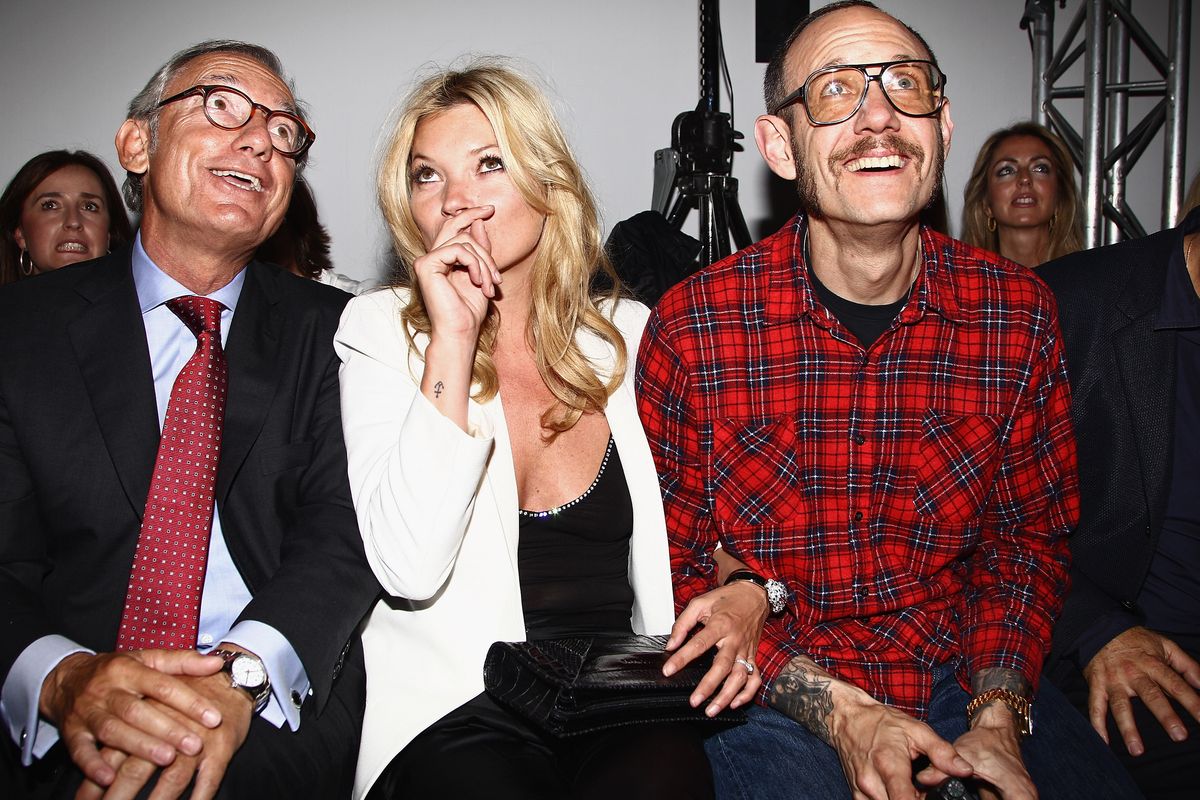 Isak Andic alongside Kate Moss and Terry Richardson in 2011