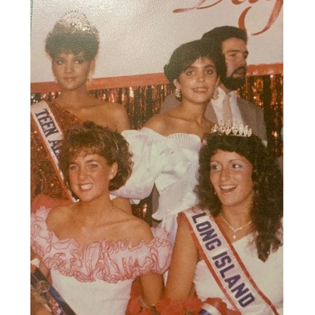 The TV and film stars competed in a beauty pageant together circa the '80s (Halle top left, Bethenny top right).
Photo: Instagram/@bethennyfrankel