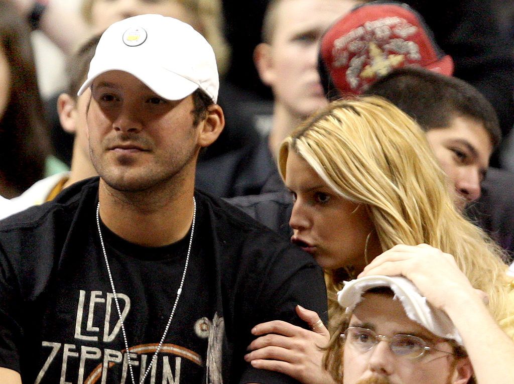Tony Romo gets a kiss from Jessica Simpson on Tuesday, March 18, 2008
