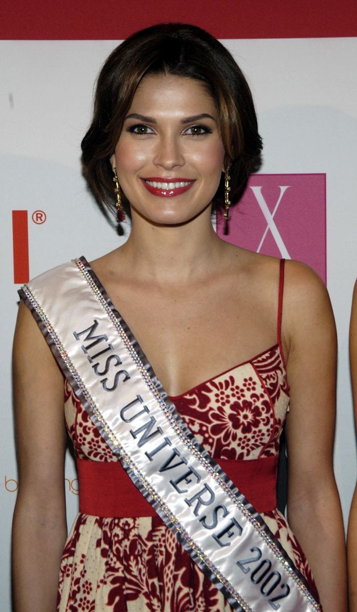 2002 – Justine Pasek (Panama)