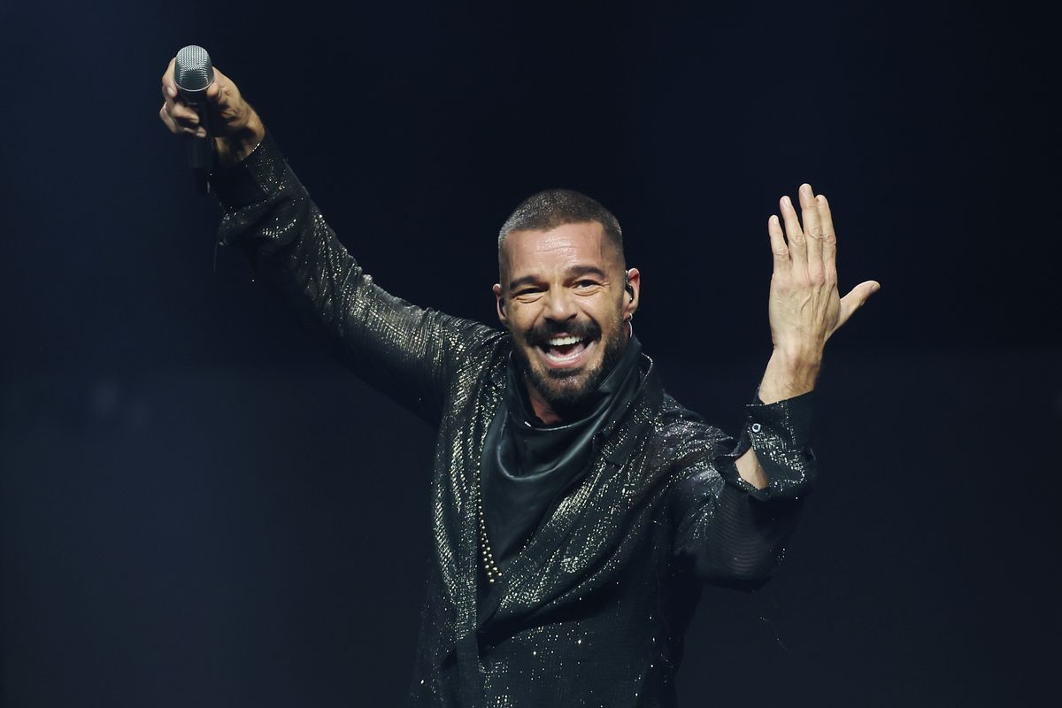 Ricky Martin opens up onstage about his mental health and struggles ...