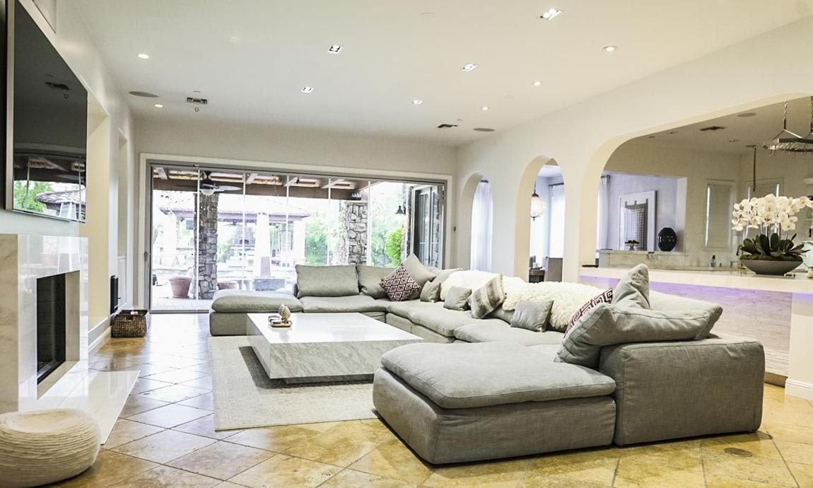 Selena Gomez mansion