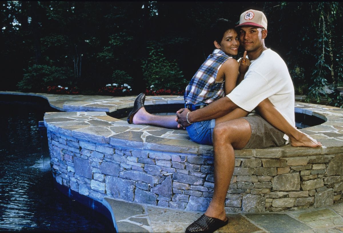 Justice and Berry in 1994, in their home in Atlanta, Georgia