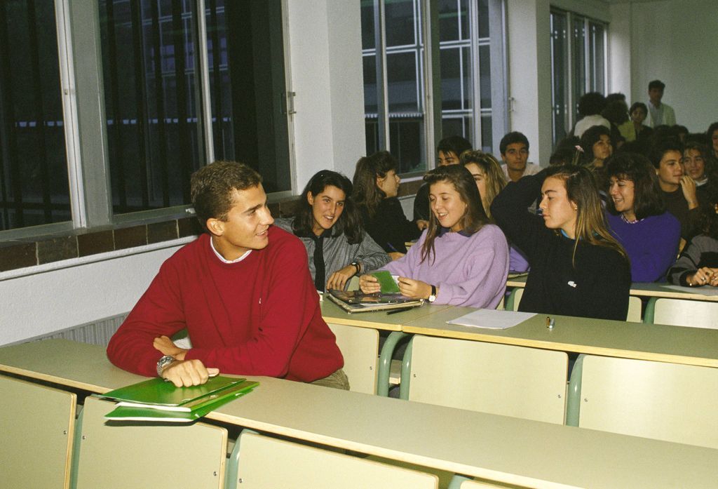 King Felipe in the lecture halls of the Autonomous University, where he studied from 1988 to 1993.