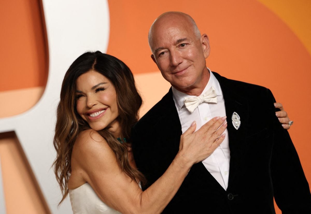 Jeff Bezos and Lauren Sanchez change wedding venue amid security concerns and protests