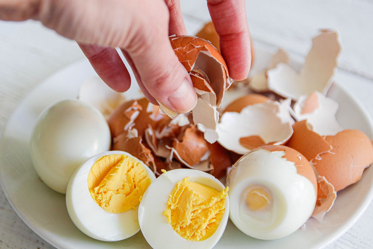 Brown eggshells, eggs