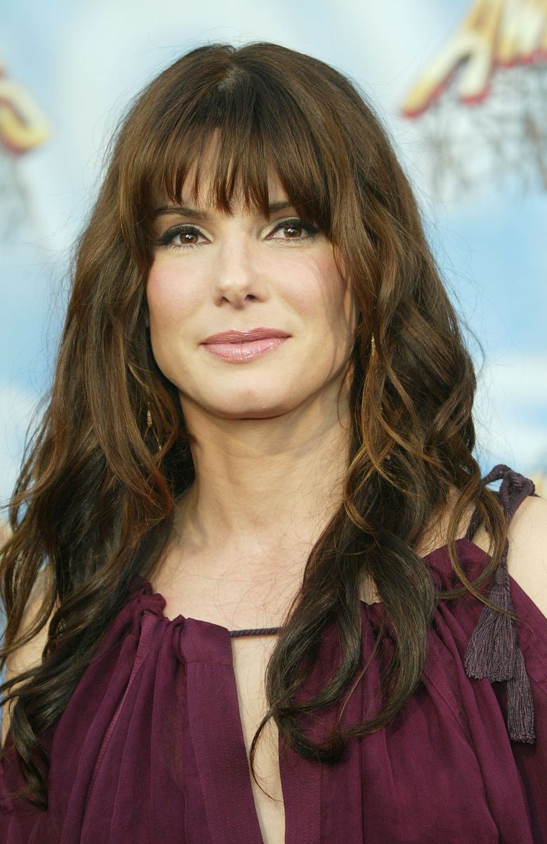 LOS ANGELES, CA - JUNE 04:  Actress Sandra Bullock arrives to the 2005 MTV Movie Awards at the Shrine Auditorium June 4, 2005 in Los Angeles, California.  The 14th annual award show will premiere on MTV Thursday, June 9 at 9:00PM (ET/PT).  (Photo by Frederick M. Brown/Getty Images)