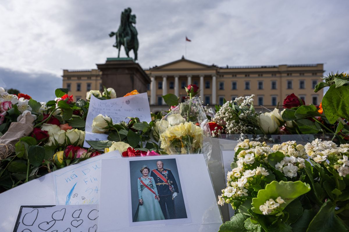 A photograph of Norway's late King Harald V and Queen Sonja is displayed at a makeshift memorial outside the Royal Palace in Oslo, Norway