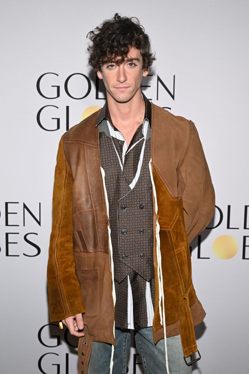 The Spanish singer-songwriter drew inspiration from his character Sebastián while writing “La nieve.”