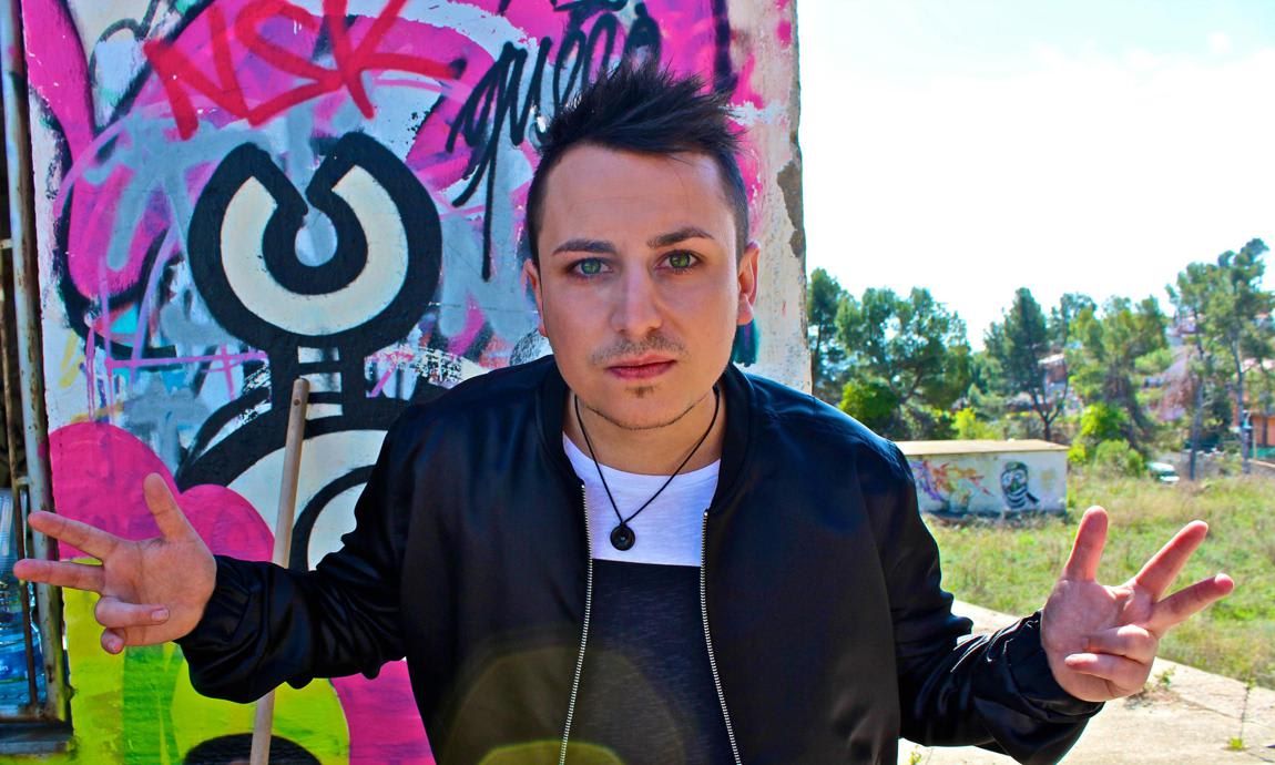 Salvi is one of the best Dj's the Latin Music has ever witnessed.