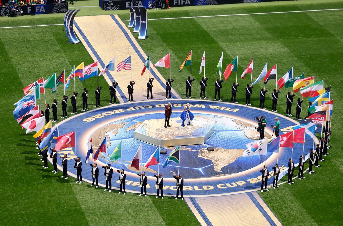 Alejandro Fernández sang the Mexican national anthem before the World Cup kickoff match.