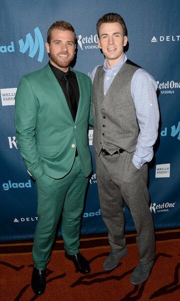 The world can rest assured knowing that there is not just one Captain America a.k.a. Chris Evans but two! The actor's brother Scott is just as handsome as the superhero himself.
<br>
Photo: Getty Images
