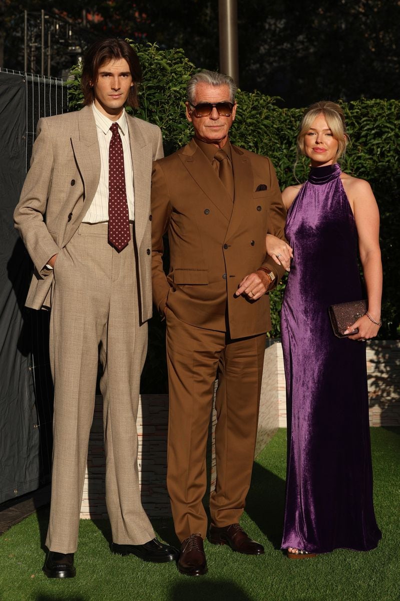  (L-R) Dylan Brosnan, Pierce Brosnan and Isabella Smith attend "The Thursday Murder Club" UK Premiere