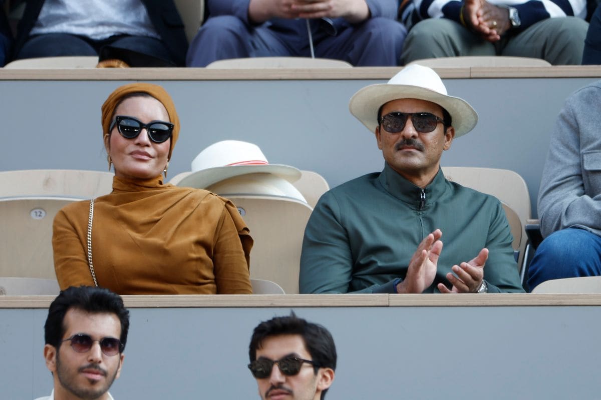 PARIS, FRANCE - JUNE 8: Sheikha Moza bint Nasser Al-Missned, Emir of Qatar Sheikh Tamim ibn Hamad Al Thani attend the men's final on day 15 of the 2025 French Open, Roland-Garros 2025, Grand Slam tennis tournament at Roland Garros stadium on June 8, 2025 in Paris, France. (Photo by Jean Catuffe/Getty Images)