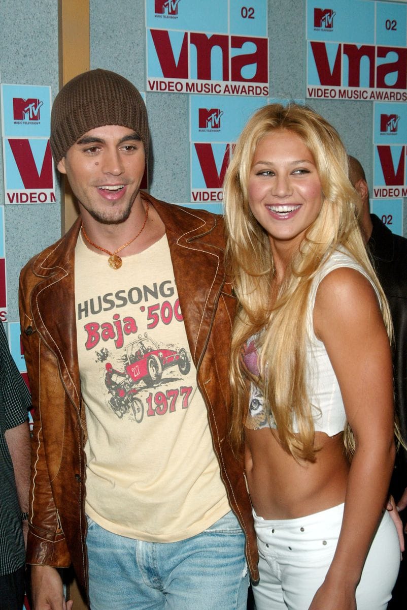 Enrique Iglesias and Anna Kournikova at the 2002 MTV Music Video Awards