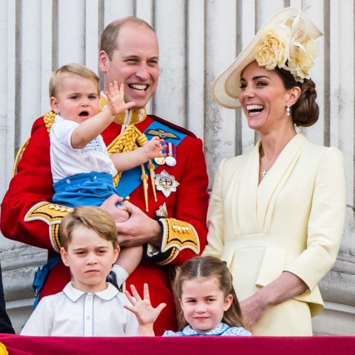 Kate Middleton, Prince William, kids take economy plane to Scotland to visit Queen Elizabeth