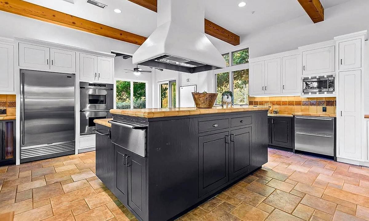 Eiza Gonzalez buys 110 acre compound