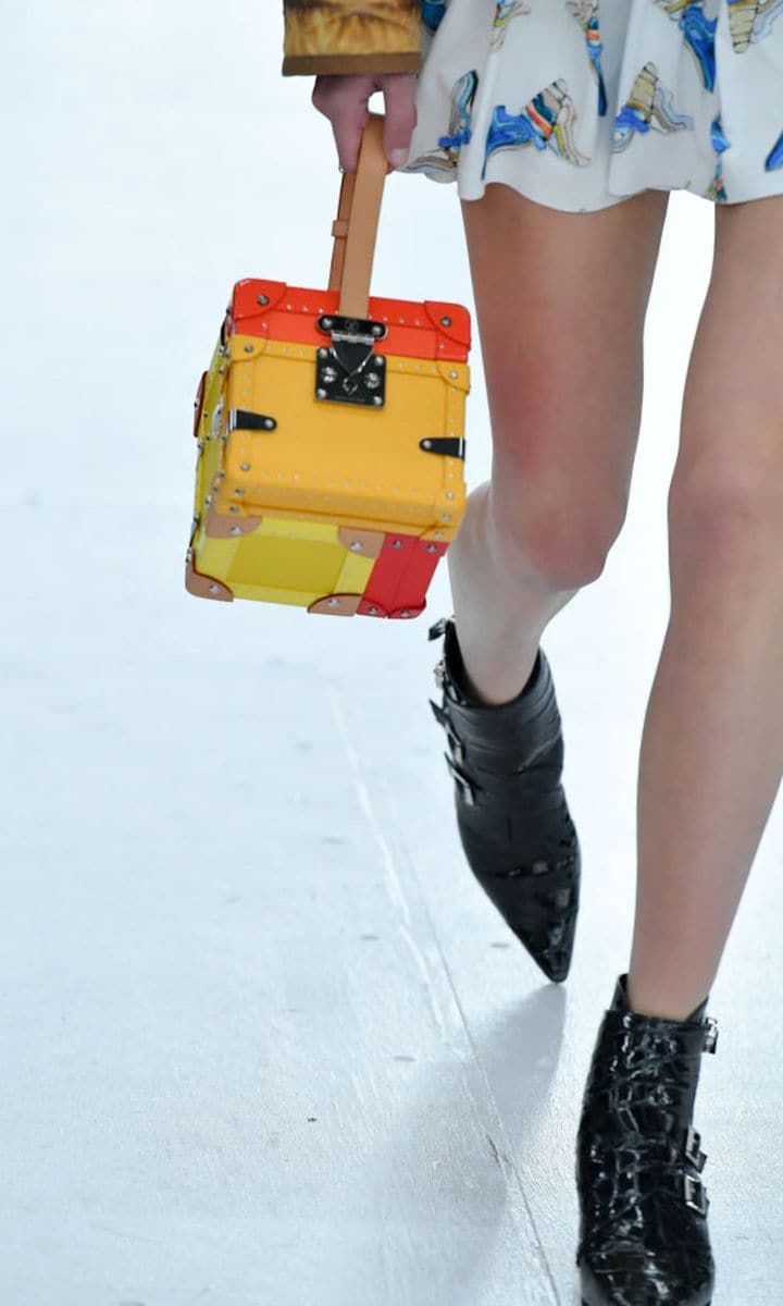 Bolso cubo amarillo y naranja de Louis Vuitton