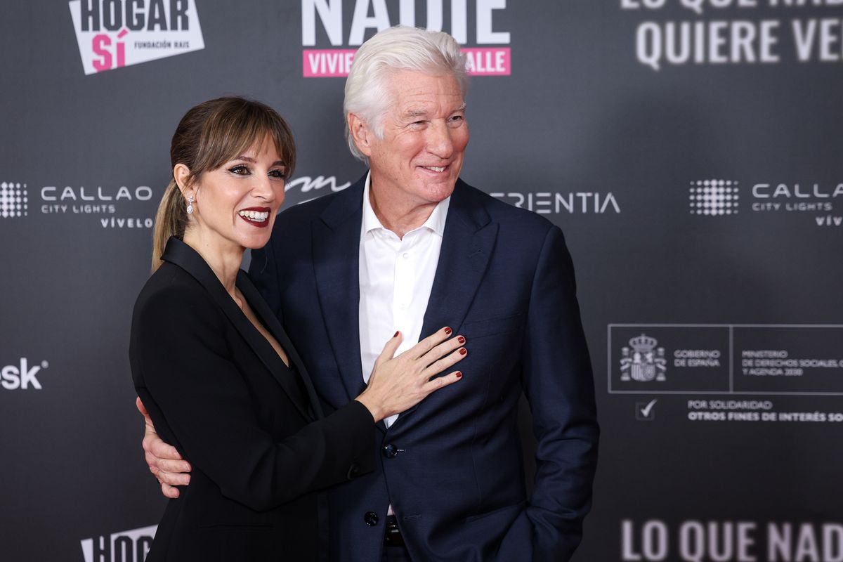 Richard Gere and Alejandra Silva are known for keeping their personal life private, but when they step into the spotlight, they make it an unforgettable moment.