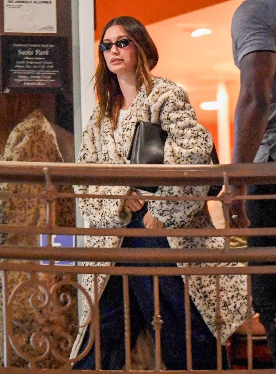 The moment Hailey got out of the restaurant she was hiding her left hand