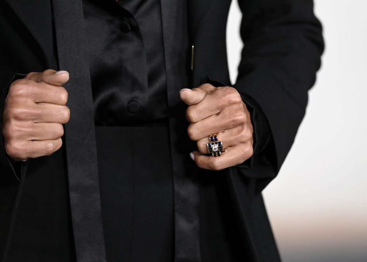 Halle's engagement ring is stunning and unique