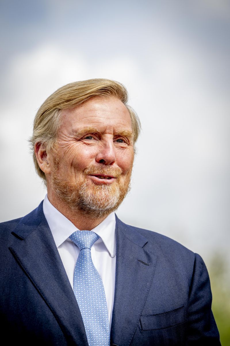 King Willem-Alexander carried out a series of official duties at his working palace in The Hague.