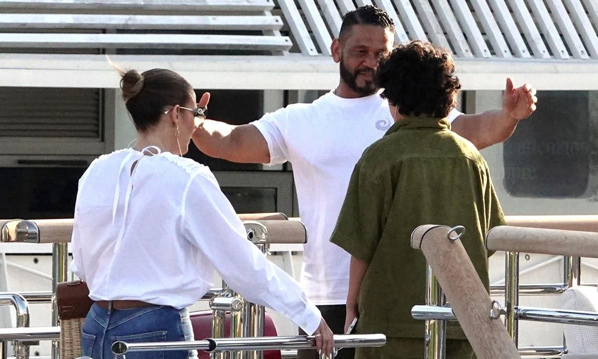 Benny Medina welcomes Jennifer Lopez and her kids on a yacht while in Naples, Italy