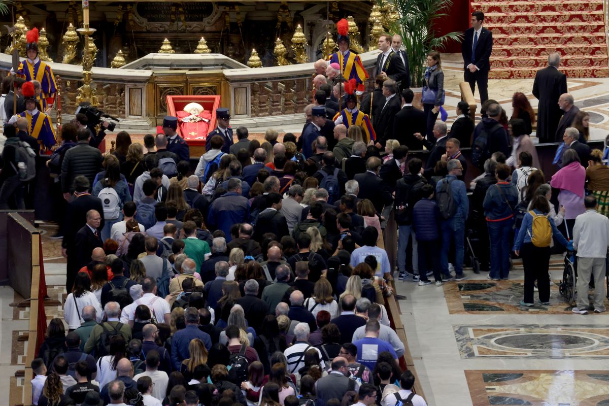 Mourners pay their respects to Pope Francis in St. Peter's Basilica on April 25, 2025 in Vatican City, Vatican. 